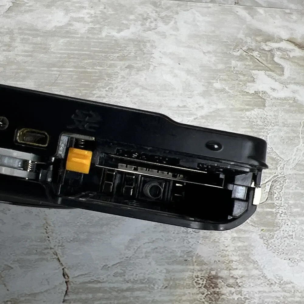 Fujifilm FinePix JX520 14MP Digital Camera Black FOR PARTS or REPAIR - UNTESTED